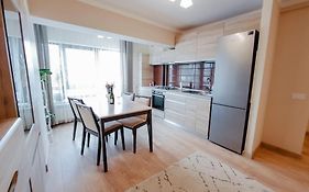 Valentino Apartments, Newton Residence